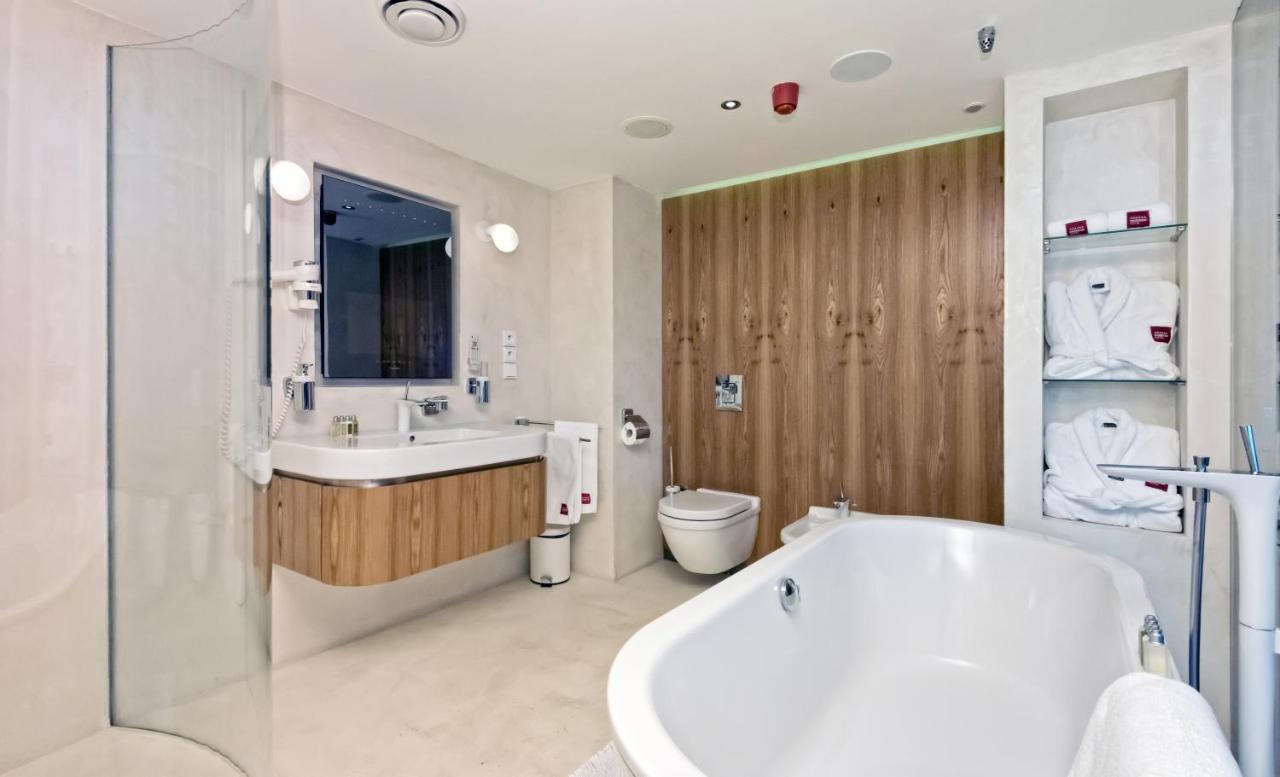 Sky Suite Hotel Praga Exterior foto