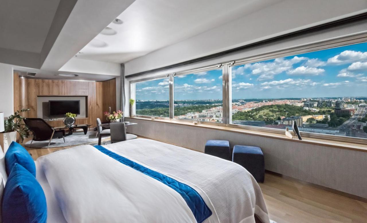 Sky Suite Hotel Praga Exterior foto