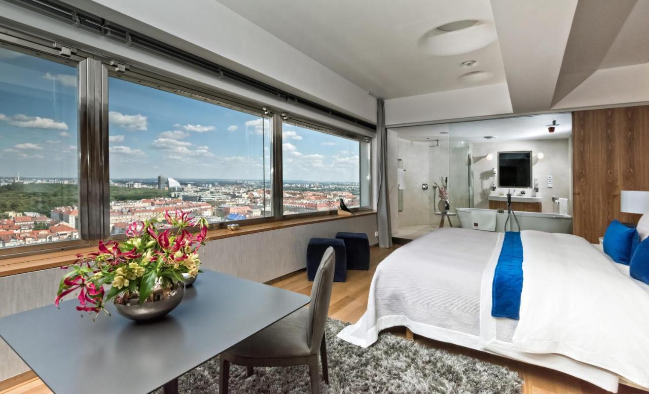 Sky Suite Hotel Praga Exterior foto